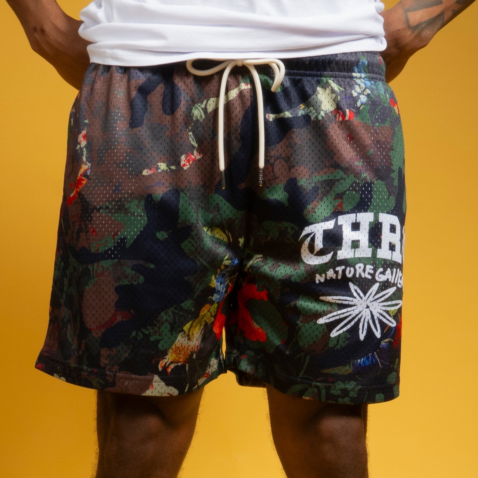 NATURE GALLERY MESH SHORTS